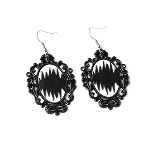 Gothic Black Wavy Badge Halloween Pendant Earrings J19680