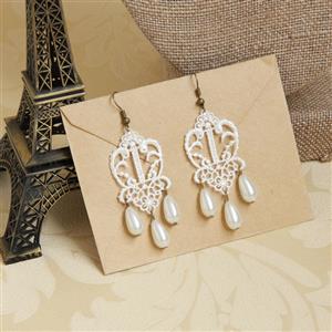 Vintage White Floral Lace Drop Olivets Earrings J18418