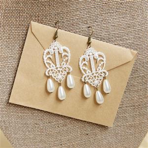 Vintage White Floral Lace Drop Olivets Earrings J18418