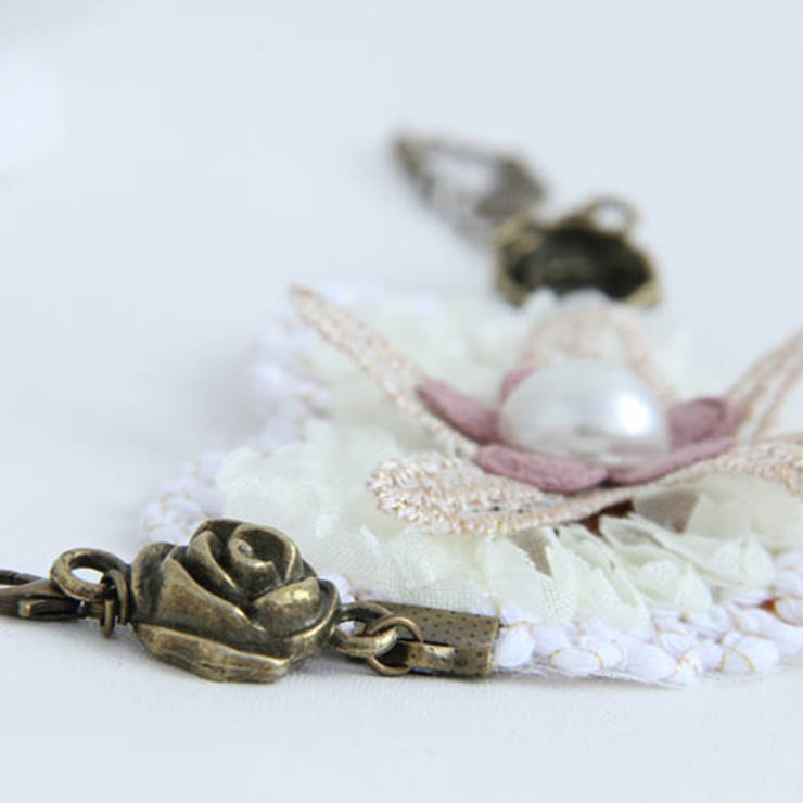 Vintage Style Floral Embroidery Pearl Bracelet with Ring J17921
