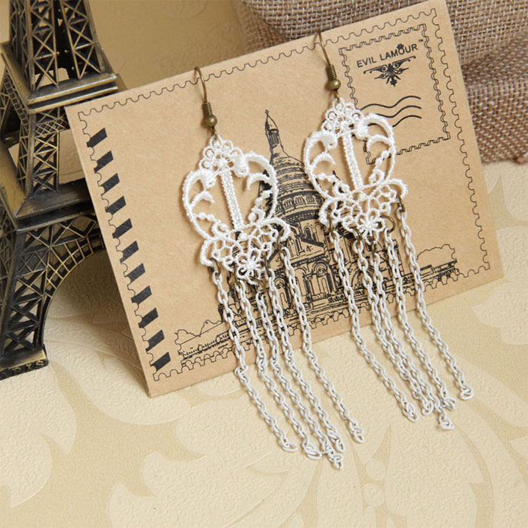 Vintage Elegant White Lace and Alloy Chains Charm Earrings J18402
