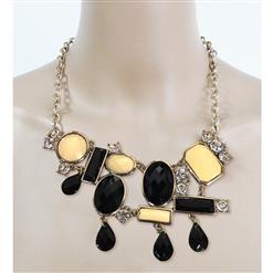 Women's Fashion Party Accessory Rhinestone and Gem Pendant Necklace J7433